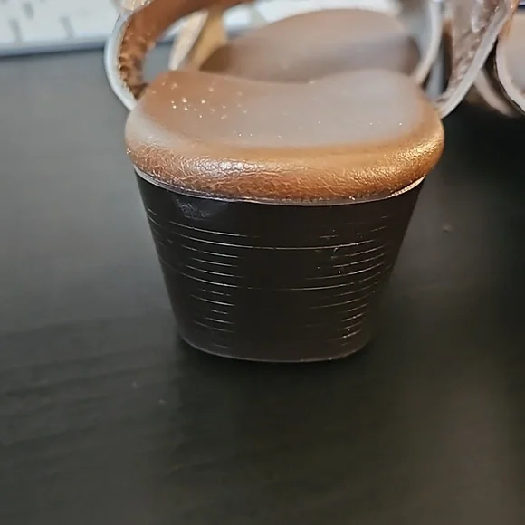 SAS Suntimer Heeled Sandal, tan croc print, size 7 - Picture 4 of 14